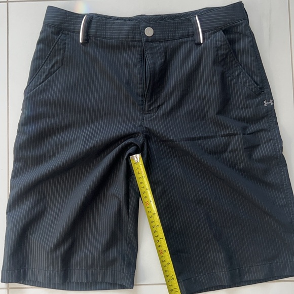 Under Armour Coldblack Black Pinstripe Golf Shorts Size 32 - Picture 8 of 9